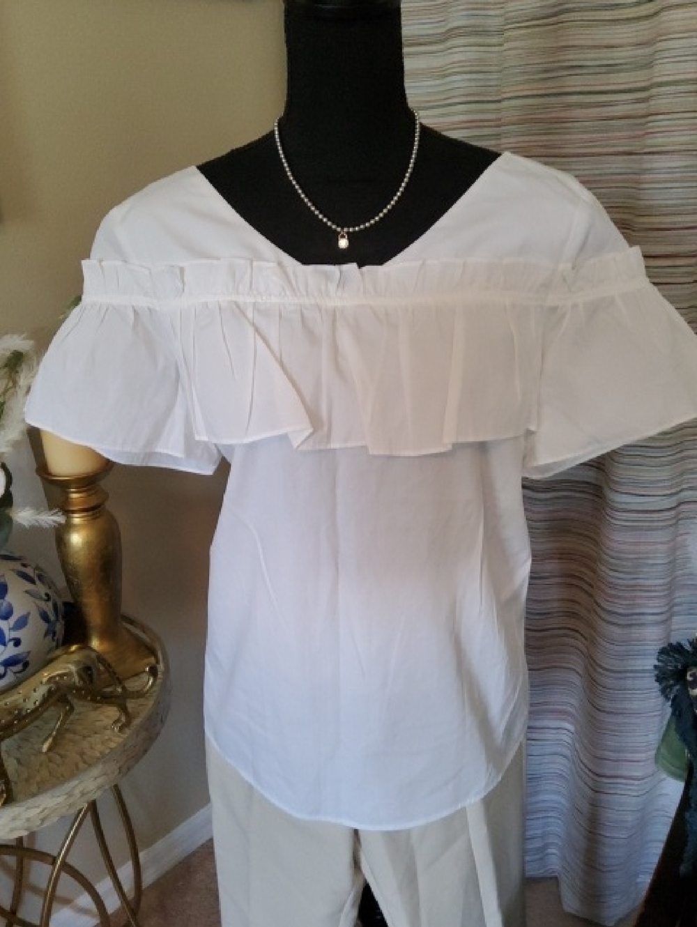 Black Rainn White Off-Shoulder Ruffle Blouse